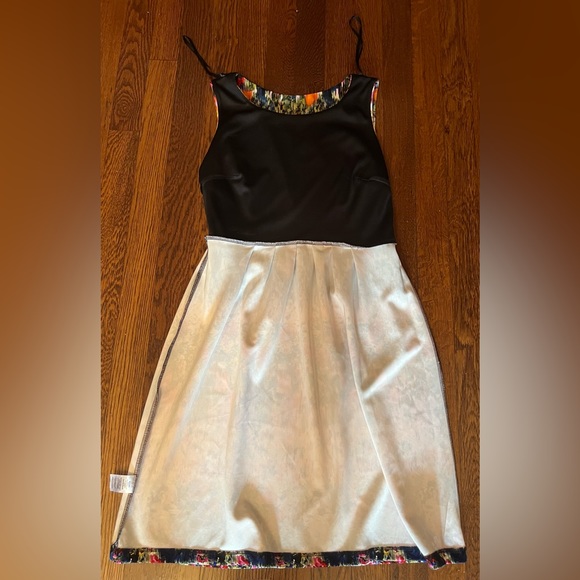 Cynthia Rowley women’s multicolor floral stretch fit and flare dress size 4. - Picture 8 of 11